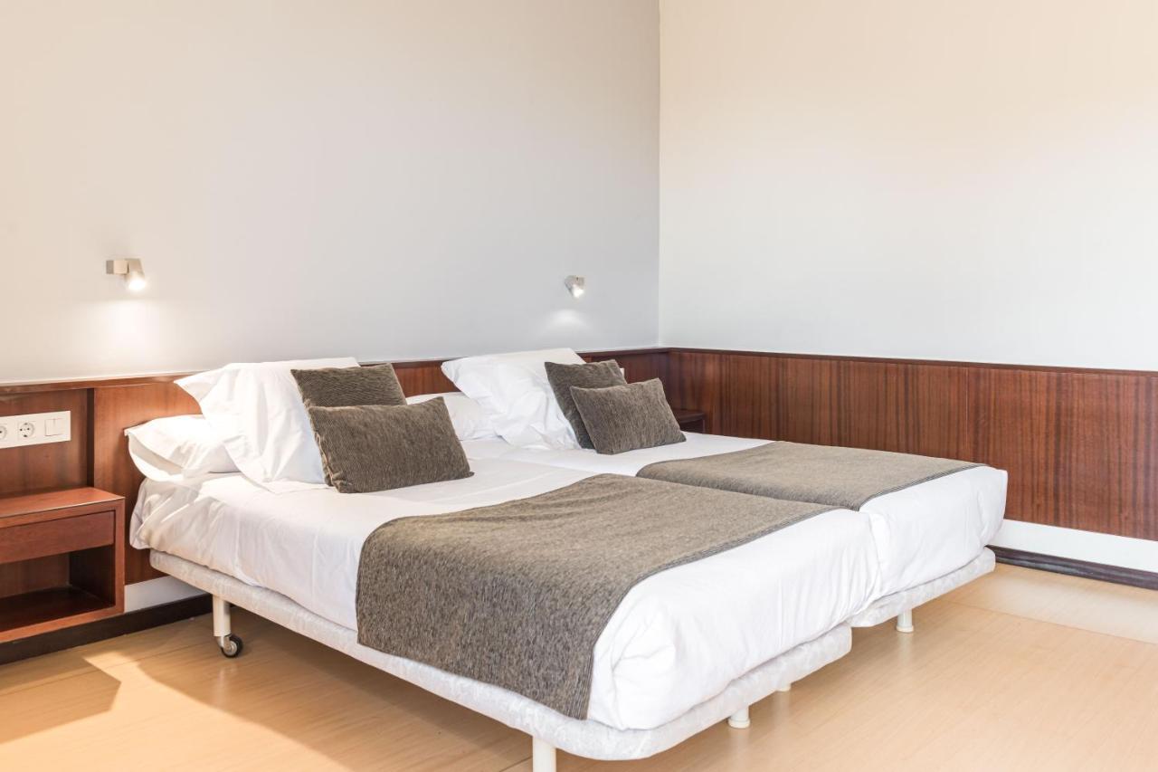 Hotel Emporda Figueres  Luaran gambar