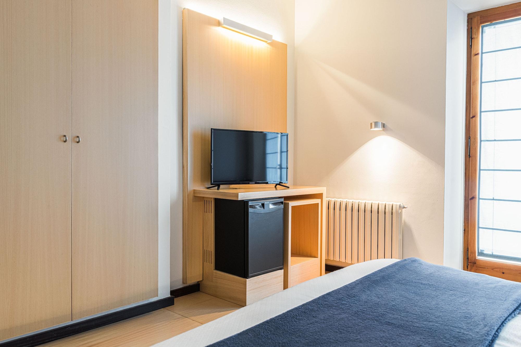 Hotel Emporda Figueres  Luaran gambar