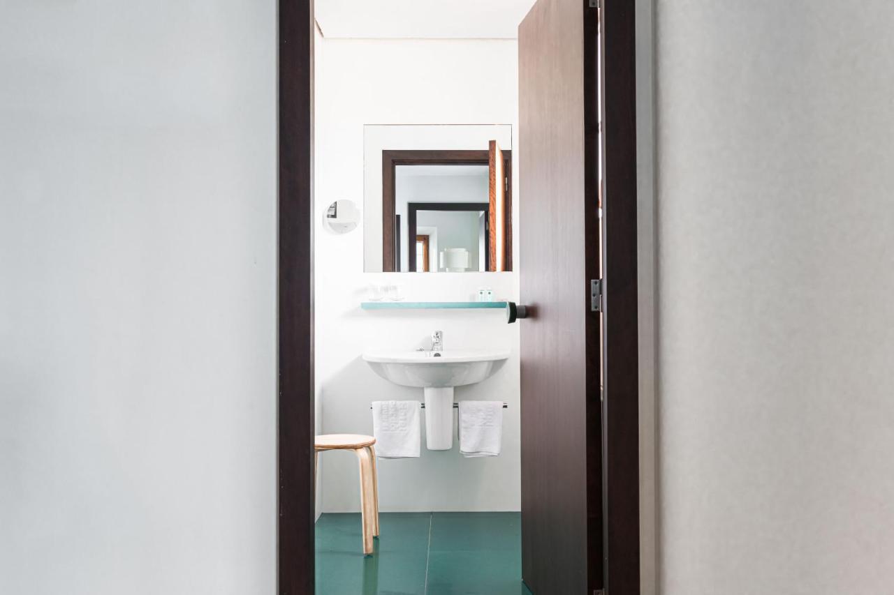 Hotel Emporda Figueres  Luaran gambar